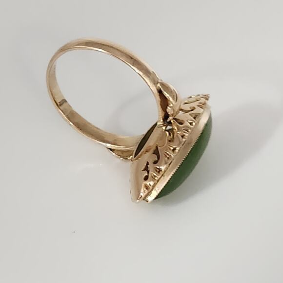 Vintage 14k Yellow Gold Natural Jade Ring Size 6.75 - Picture 6 of 6